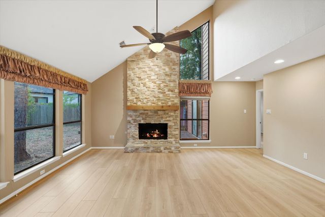 25 N Mossrock Road, The Woodlands, TX 77380