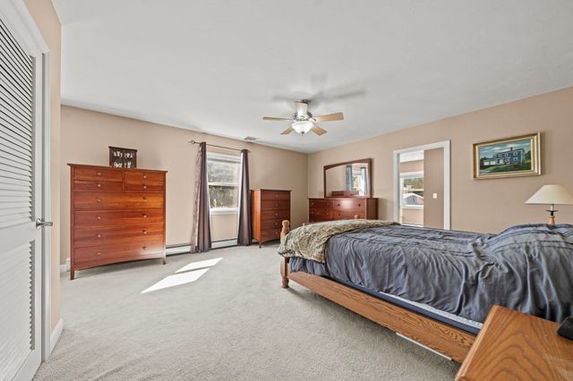 11 Pilgrim Rd, Woburn, MA 01801