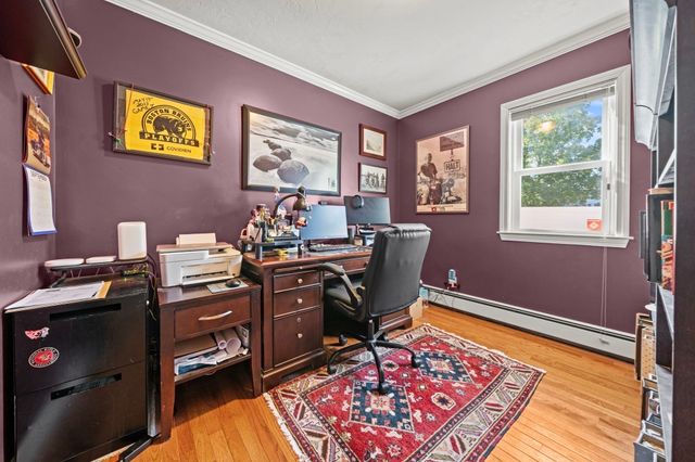 11 Pilgrim Rd, Woburn, MA 01801