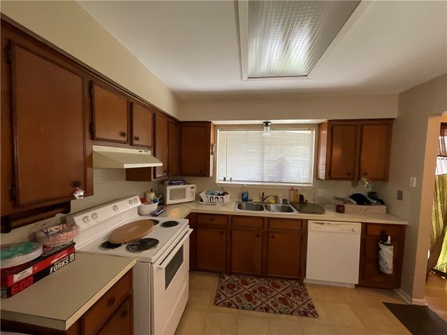 6721 Canyon Creek Dr, Corpus Christi, TX 78413