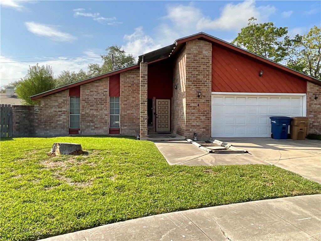 6721 Canyon Creek Dr, Corpus Christi, TX 78413