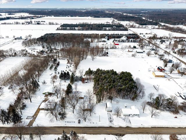 7899 120th Avenue, Olive Twp, MI 49424