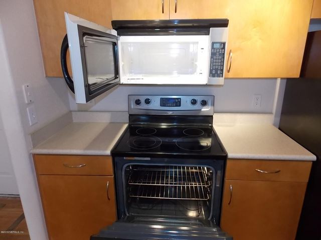 8290 GATE Parkway W 419, Jacksonville, FL 32216