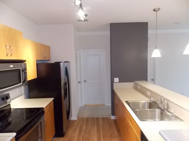 8290 GATE Parkway W 419, Jacksonville, FL 32216