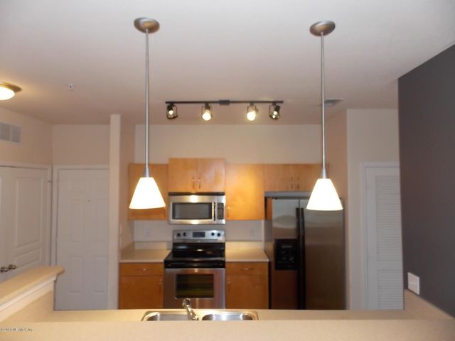 8290 GATE Parkway W 419, Jacksonville, FL 32216