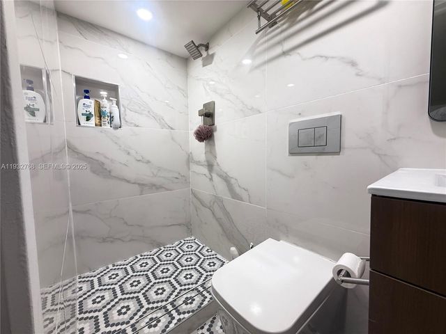 3375 SW 29th Ter 1, Miami, FL 33133