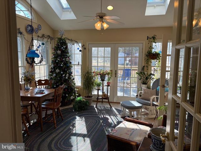 211 POPLAR ST, Delmar, MD 21875