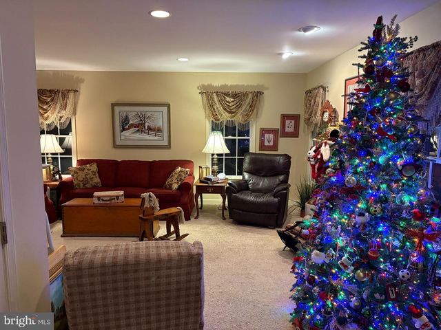 211 POPLAR ST, Delmar, MD 21875