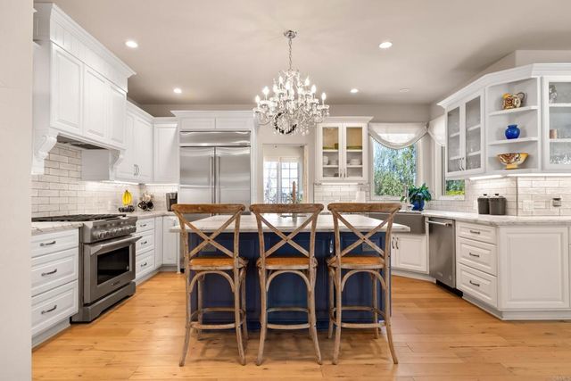 28475 Cerveza Court, Escondido, CA 92026