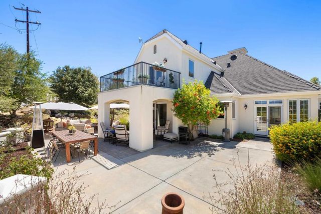 28475 Cerveza Court, Escondido, CA 92026