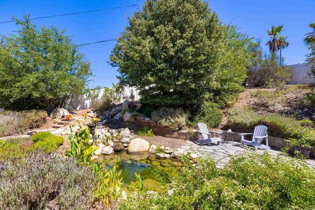 28475 Cerveza Court, Escondido, CA 92026