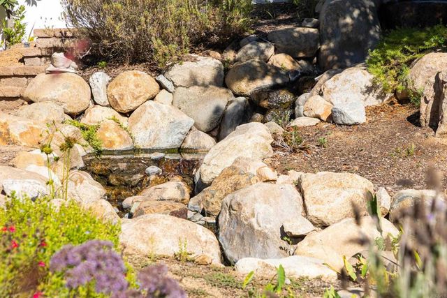 28475 Cerveza Court, Escondido, CA 92026