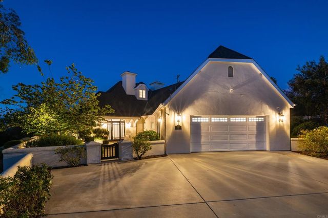 28475 Cerveza Court, Escondido, CA 92026