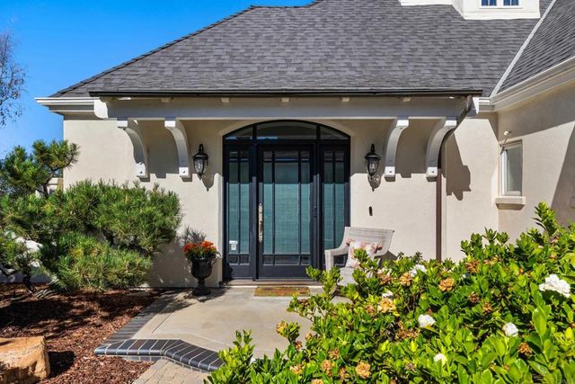 28475 Cerveza Court, Escondido, CA 92026
