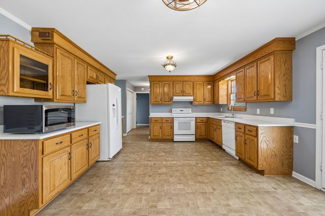 2586 Highway 48, Clarksville, TN 37040