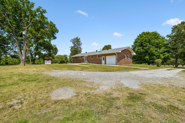 2586 Highway 48, Clarksville, TN 37040