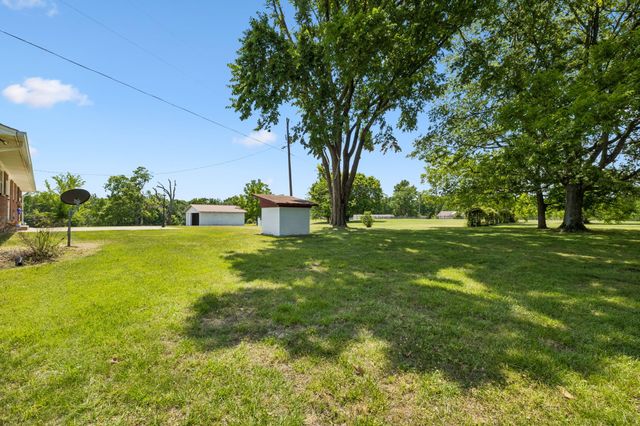 2586 Highway 48, Clarksville, TN 37040