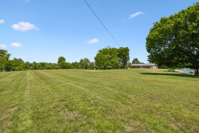 2586 Highway 48, Clarksville, TN 37040