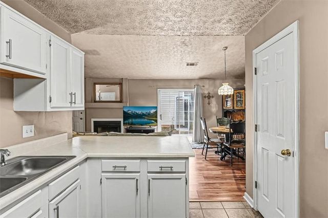 2636 Saint Charles NW Lane, Kennesaw, GA 30144