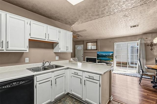 2636 Saint Charles NW Lane, Kennesaw, GA 30144