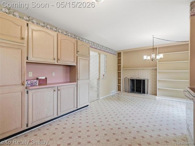 40753 Irval Drive, Sterling Heights, MI 48313