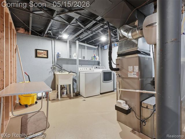 40753 Irval Drive, Sterling Heights, MI 48313