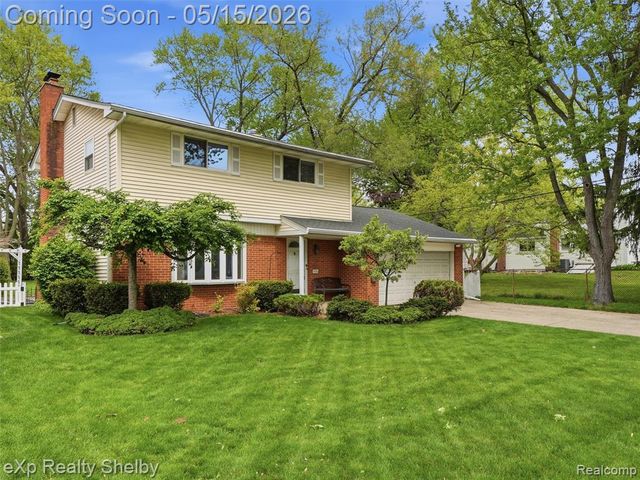 40753 Irval Drive, Sterling Heights, MI 48313