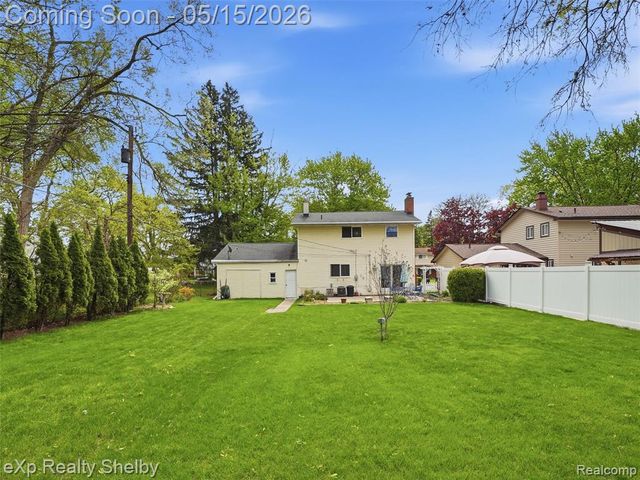 40753 Irval Drive, Sterling Heights, MI 48313