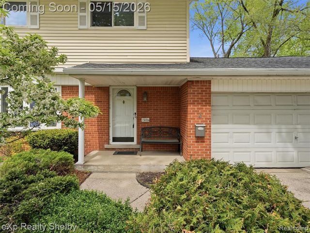 40753 Irval Drive, Sterling Heights, MI 48313