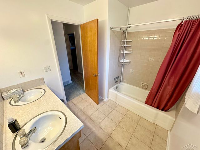 8587 Herbert Street, Saginaw, MI 48609