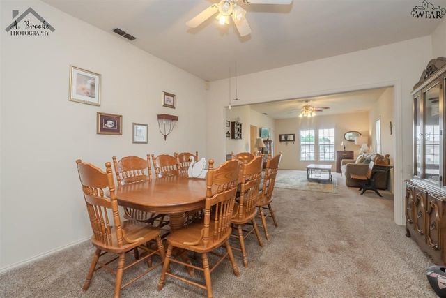 110 W PECAN, Iowa Park, TX 76367