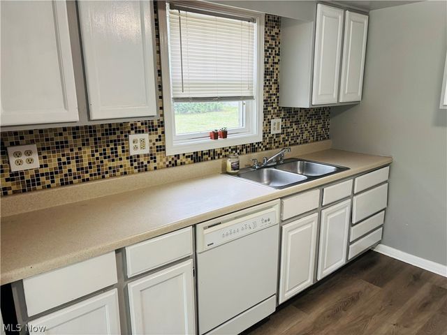 57 Park Road, Painesville Twp, OH 44077