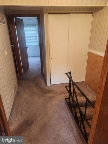 2760 YARNALL RD, Baltimore, MD 21227