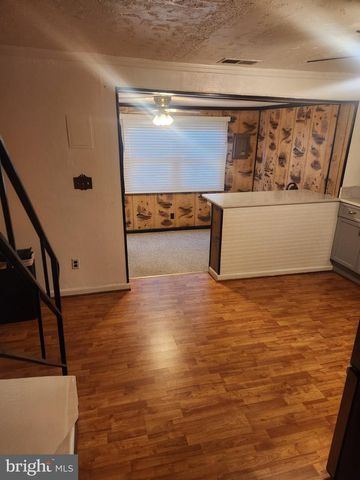 2760 YARNALL RD, Baltimore, MD 21227