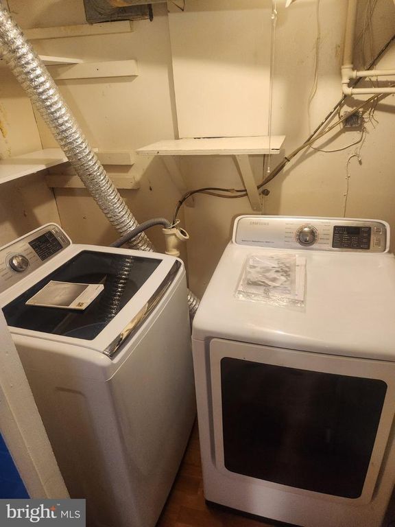 Image 20 of property listing at 2760 YARNALL RD, Baltimore, MD 21227