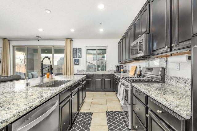 12558 Aviston Way, Rancho Cordova, CA 95742