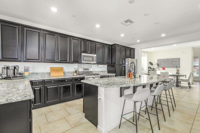 12558 Aviston Way, Rancho Cordova, CA 95742
