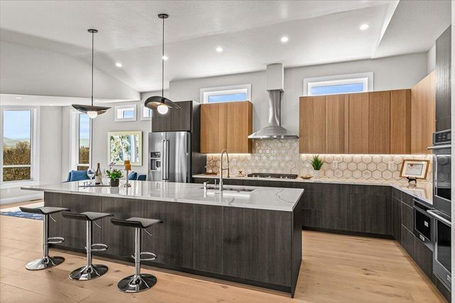 852 Oak Street, Ashland, OR 97520