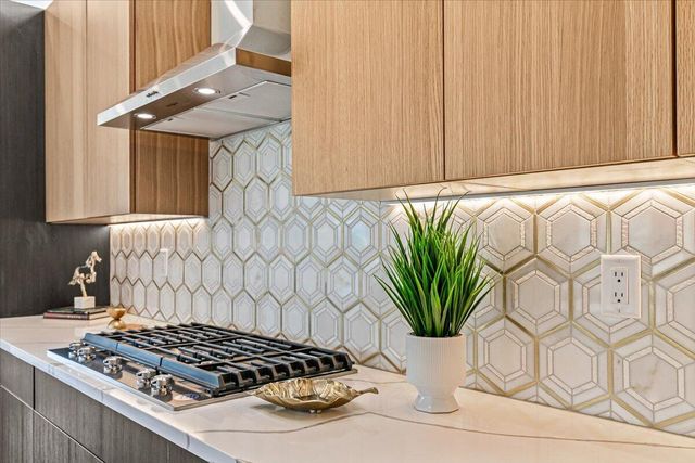 852 Oak Street, Ashland, OR 97520