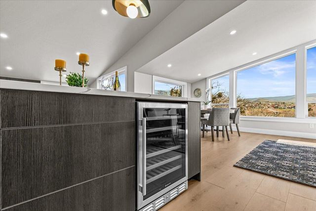 852 Oak Street, Ashland, OR 97520