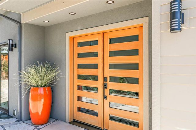 852 Oak Street, Ashland, OR 97520