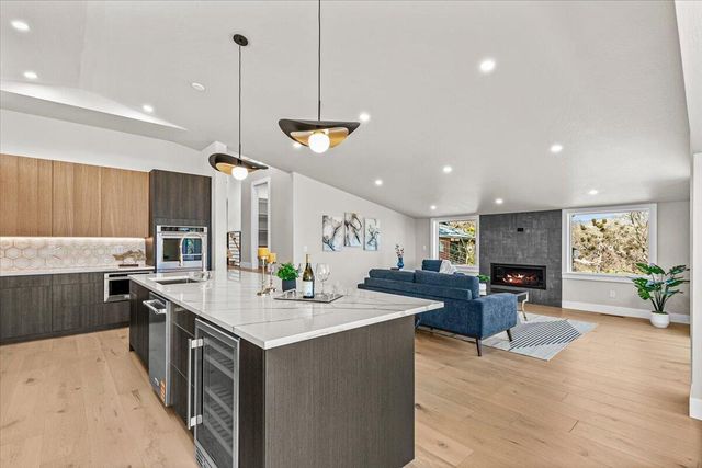 852 Oak Street, Ashland, OR 97520