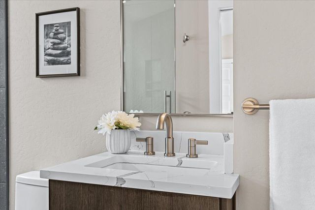 852 Oak Street, Ashland, OR 97520