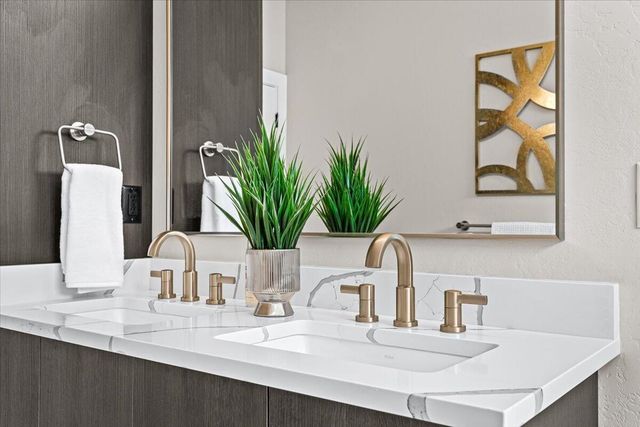 852 Oak Street, Ashland, OR 97520