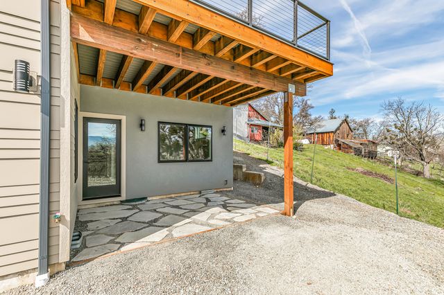 852 Oak Street, Ashland, OR 97520