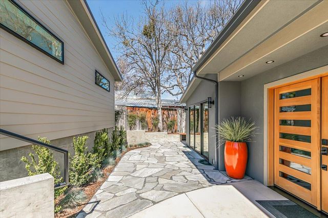 852 Oak Street, Ashland, OR 97520