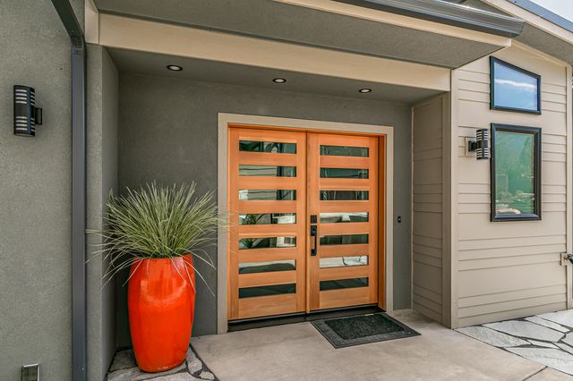 852 Oak Street, Ashland, OR 97520