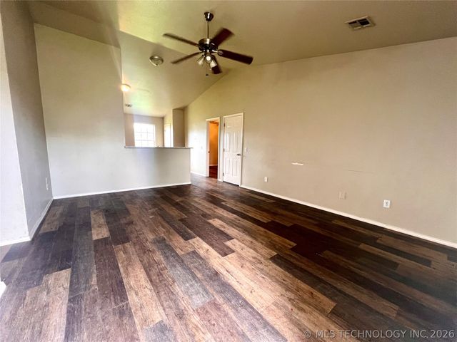 1011 W 23rd Street, Claremore, OK 74017
