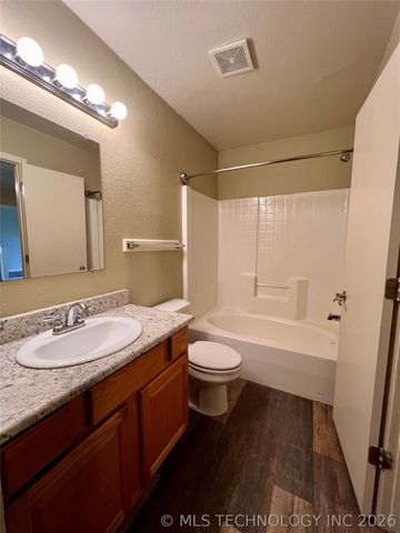 1011 W 23rd Street, Claremore, OK 74017