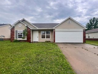 1011 W 23rd Street, Claremore, OK 74017